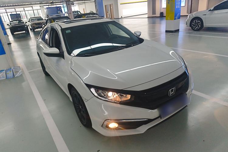 Used Honda Civic 2019 220TURBO CVT Dynamic Edition China VI Front Right 45 Deg