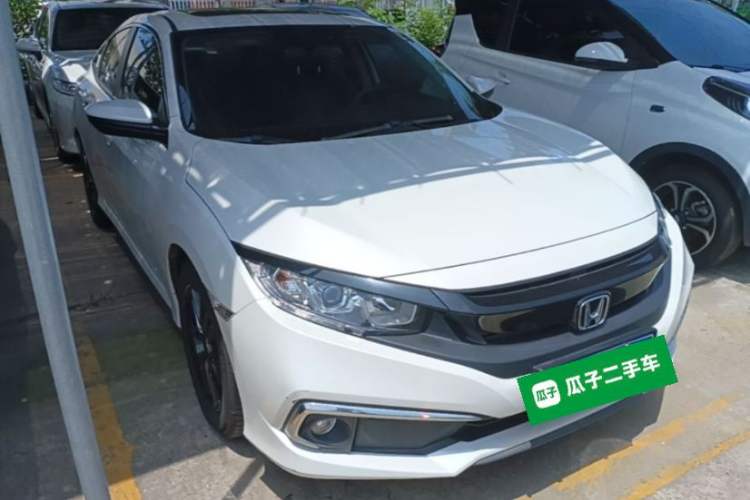 Used Honda Civic 2019 220TURBO CVT Dynamic Edition China VI Front Right 45 Deg