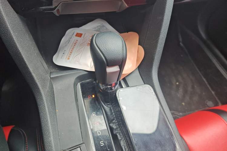 Used Honda Civic 2019 220TURBO CVT Dynamic Edition China VI Gear Lever