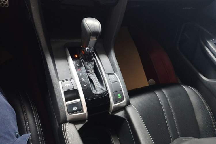 Used Honda Civic 2019 220TURBO CVT Dynamic Edition China V Emission Standard Gear Lever
