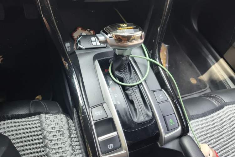 Used Honda Civic 2019 220TURBO CVT Power Edition China VI Emission Standard Gear Lever