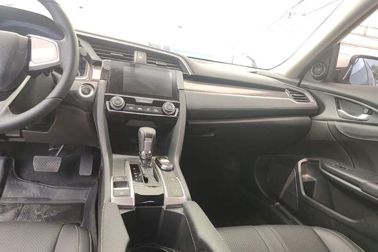 Used Honda Civic 2019 220TURBO CVT Dynamic Edition China VI Gear Lever