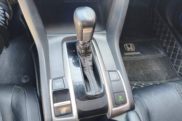 Used Honda Civic 2019 180TURBO CVT Shangqing Edition China VI Gear Lever