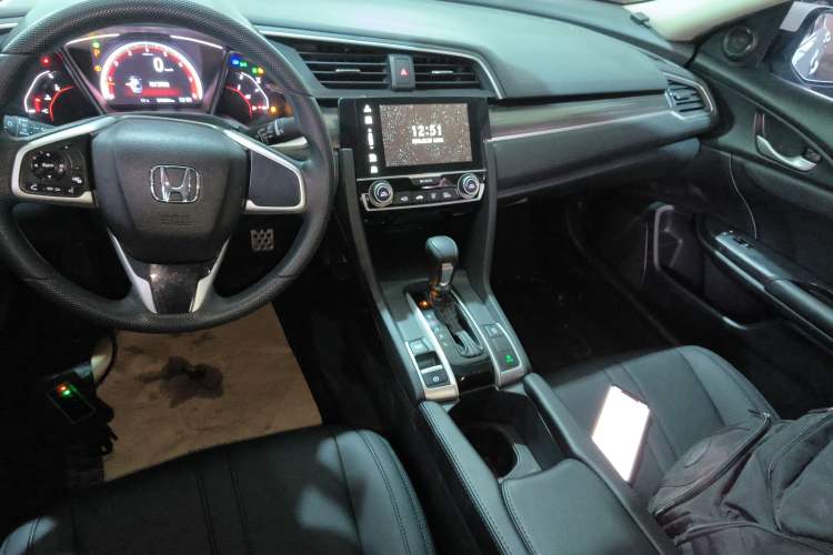 Used Honda Civic 2019 220TURBO CVT Dynamic Edition China VI Emission Standard Gear Lever