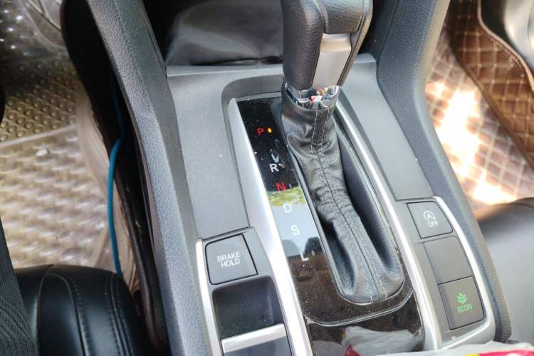Used Honda Civic 2019 220TURBO CVT Dynamic Edition China VI Emission Standard Gear Lever