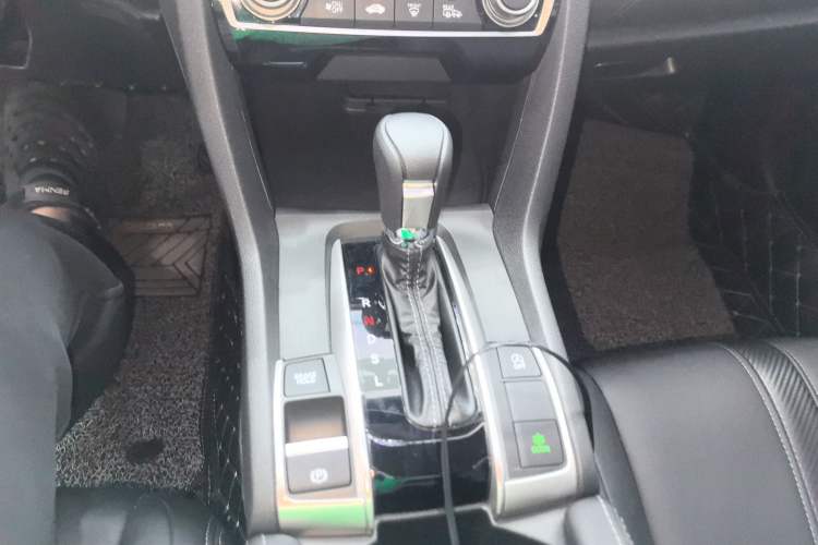 Used Honda Civic 2019 220TURBO CVT Dynamic Edition China VI Gear Lever