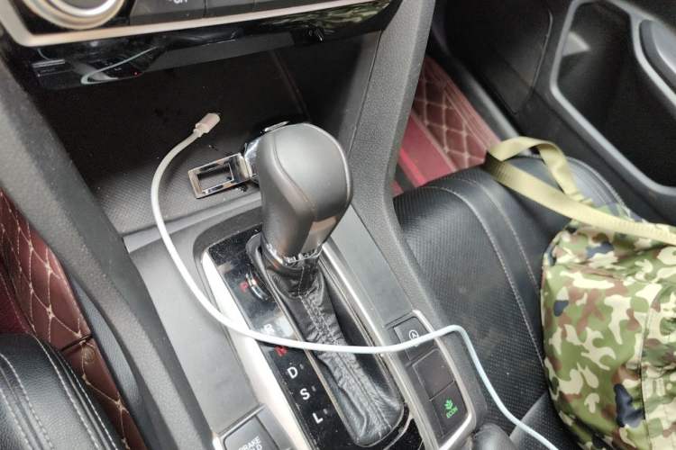 Used Honda Civic 2019 220TURBO CVT Dynamic Edition China VI Emission Standard Gear Lever