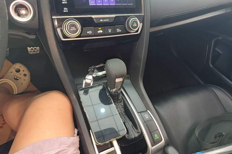 Used Honda Civic 2019 220TURBO CVT Dynamic Edition China VI Emission Standard Gear Lever