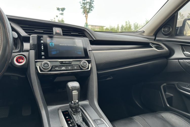 Used Honda Civic 2019 180TURBO CVT Shangqing Edition China VI Gear Lever