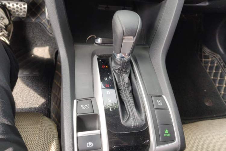 Used Honda Civic 2019 220TURBO CVT Dynamic Edition China V Emission Standard Gear Lever
