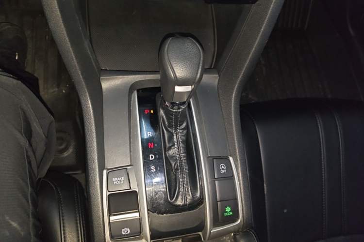 Used Honda Civic 2019 180TURBO CVT Shangdong Edition China VI Gear Lever