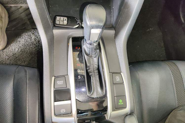 Used Honda Civic 2019 220TURBO CVT Power Edition China VI Emission Standard Gear Lever