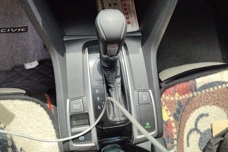 Used Honda Civic 2019 220TURBO CVT Dynamic Edition China VI Emission Standard Gear Lever