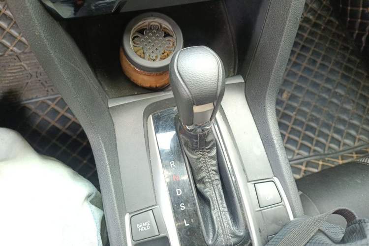 Used Honda Civic 2019 220TURBO CVT Dynamic Edition China VI Emission Standard Gear Lever
