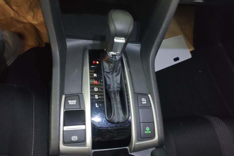 Used Honda Civic 2019 220TURBO CVT Dynamic Edition China VI Gear Lever