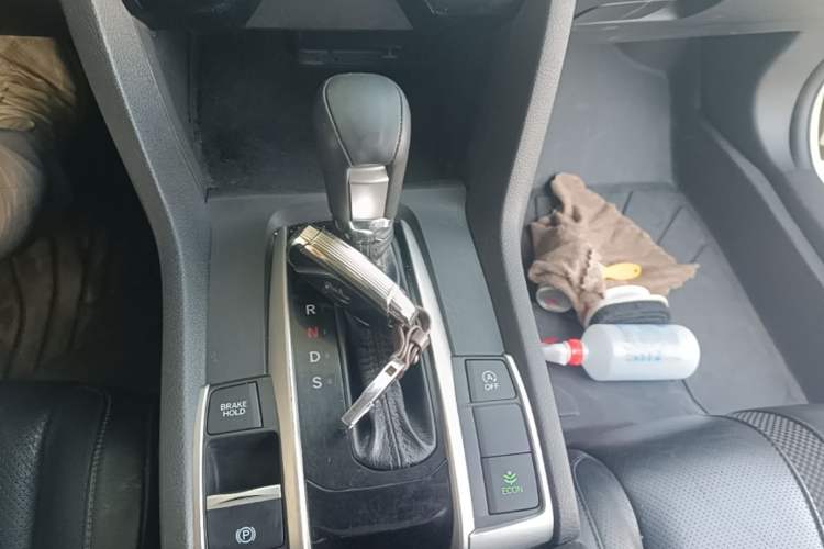 Used Honda Civic 2019 220TURBO CVT Power Edition China VI Emission Standard Gear Lever