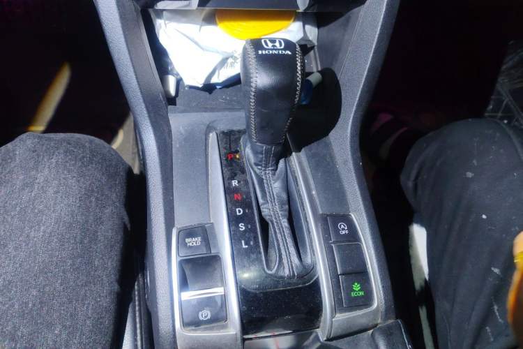 Used Honda Civic 2019 220TURBO CVT Dynamic Edition China VI Emission Standard Gear Lever
