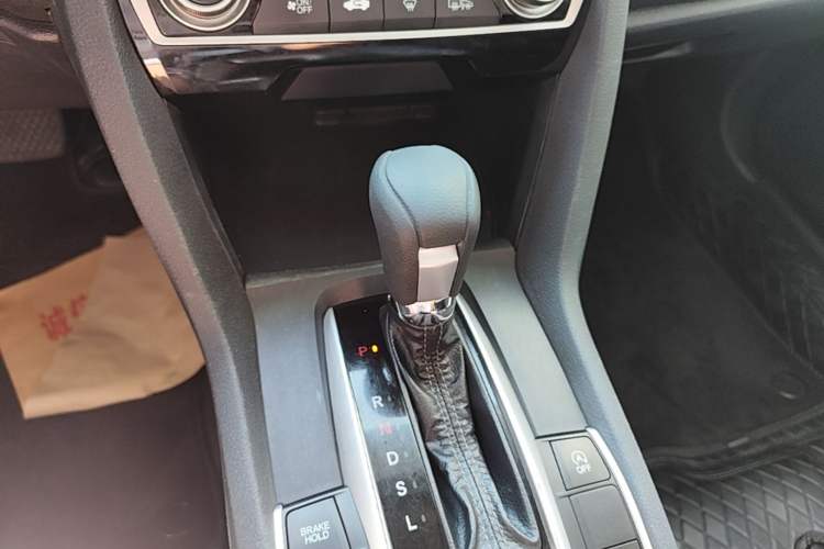 Used Honda Civic 2019 220TURBO CVT Dynamic Edition China VI Gear Lever