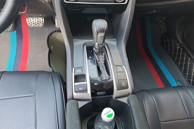 Used Honda Civic 2019 220TURBO CVT Dynamic Edition China VI Emission Standard Gear Lever