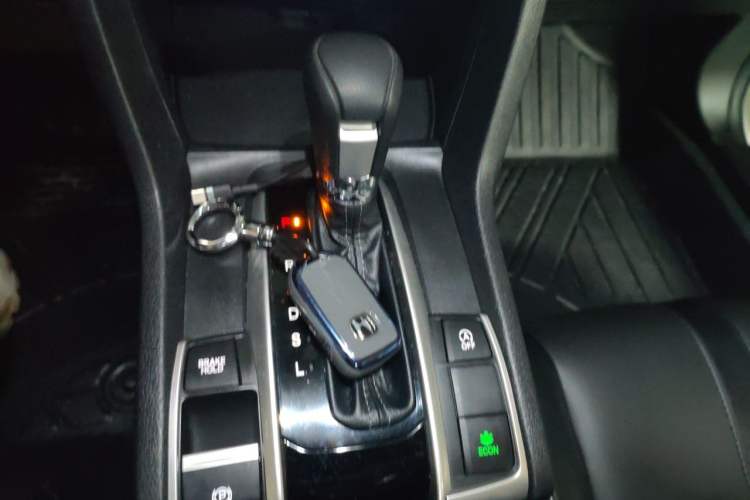 Used Honda Civic 2019 220TURBO CVT Dynamic Edition China VI Gear Lever