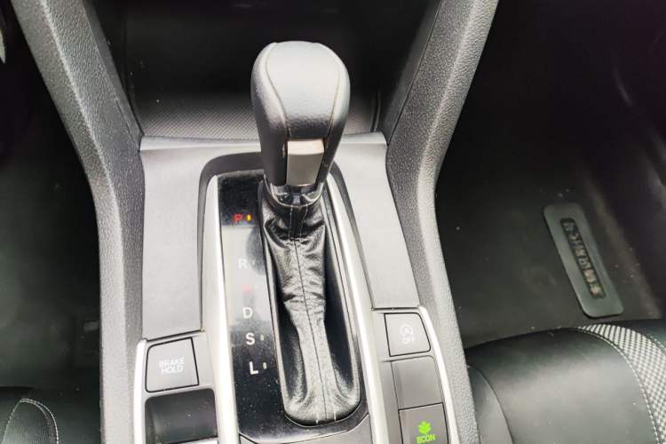 Used Honda Civic 2019 180TURBO CVT Shangdong Edition China VI Gear Lever