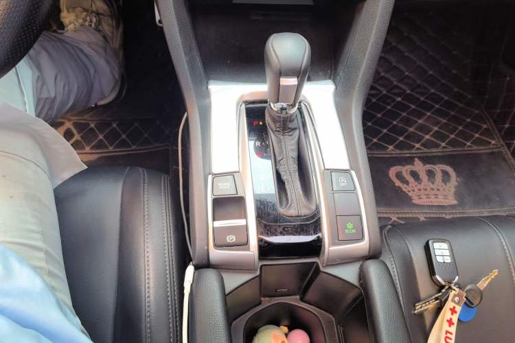 Used Honda Civic 2019 220TURBO CVT Dynamic Edition China VI Emission Standard Gear Lever