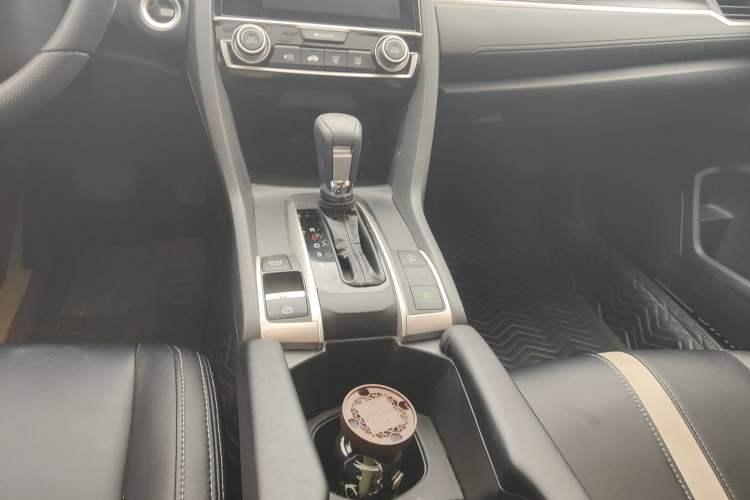 Used Honda Civic 2019 180TURBO CVT Shangdong Edition China VI Gear Lever