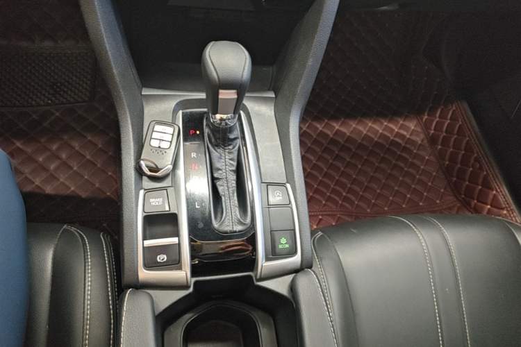 Used Honda Civic 2019 220TURBO CVT Dynamic Edition China VI Gear Lever