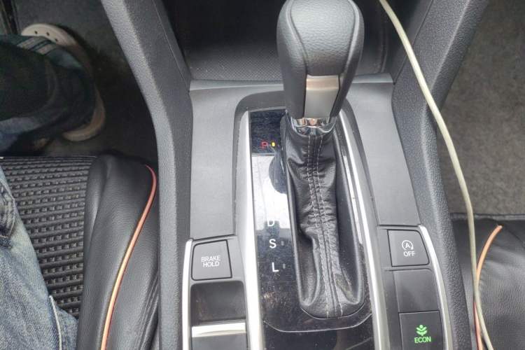 Used Honda Civic 2019 220TURBO CVT Dynamic Edition China VI Emission Standard Gear Lever