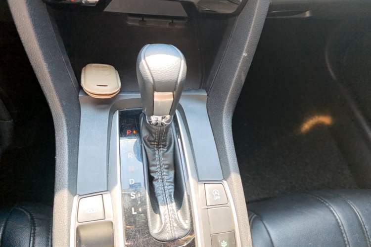 Used Honda Civic 2019 220TURBO CVT Dynamic Edition China VI Gear Lever