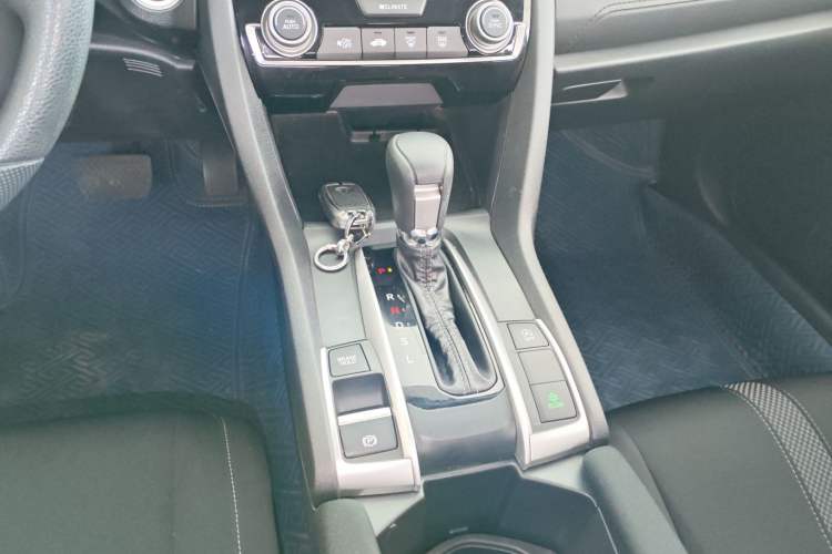 Used Honda Civic 2019 180TURBO CVT Shangdong Edition China VI Gear Lever