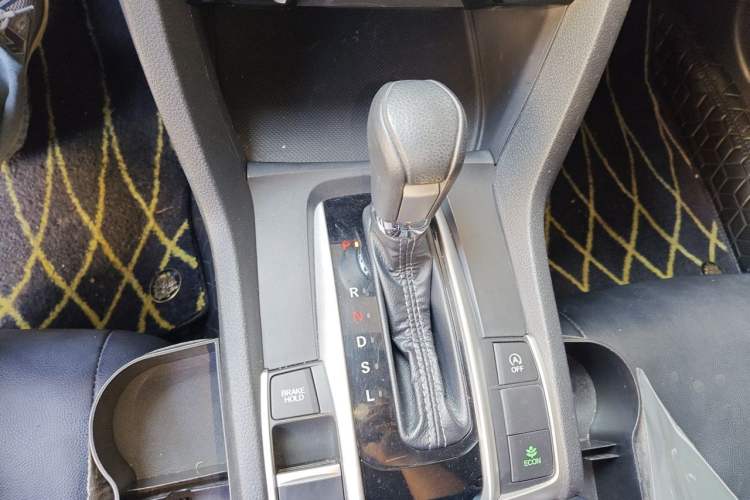 Used Honda Civic 2019 220TURBO CVT Dynamic Edition China VI Gear Lever