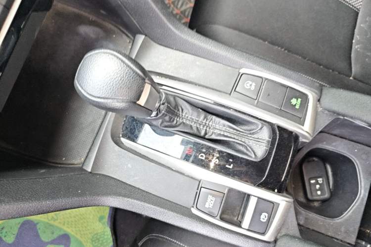 Used Honda Civic 2019 220TURBO CVT Dynamic Edition China VI Gear Lever