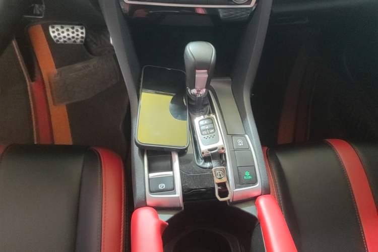 Used Honda Civic 2019 220TURBO CVT Dynamic Edition China VI Emission Standard Gear Lever