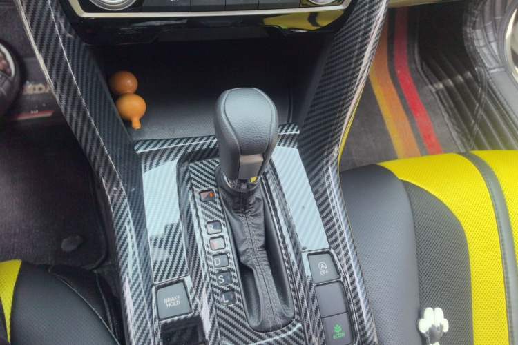 Used Honda Civic 2019 220TURBO CVT Dynamic Edition China VI Emission Standard Gear Lever