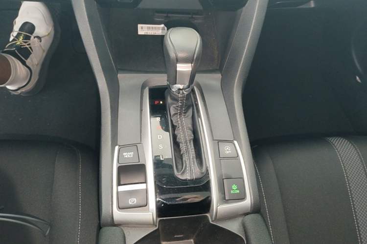 Used Honda Civic 2019 220TURBO CVT Dynamic Edition China VI Gear Lever