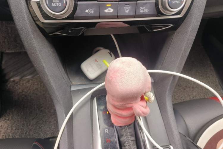 Used Honda Civic 2019 220TURBO CVT Dynamic Edition China VI Gear Lever