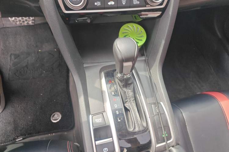 Used Honda Civic 2019 220TURBO CVT Dynamic Edition China VI Emission Standard Gear Lever