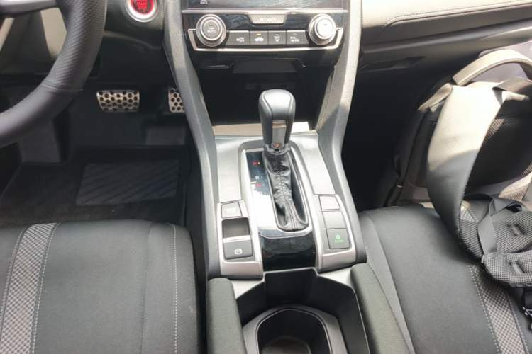 Used Honda Civic 2019 220TURBO CVT Dynamic Edition China VI Emission Standard Gear Lever