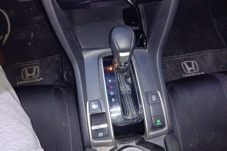 Used Honda Civic 2019 220TURBO CVT Dynamic Edition China VI Gear Lever