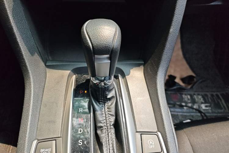 Used Honda Civic 2019 220TURBO CVT Dynamic Edition China VI Emission Standard Gear Lever