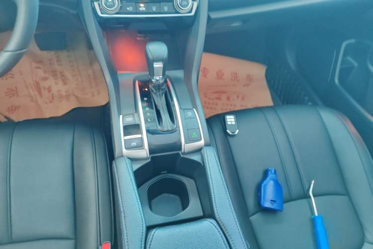 Used Honda Civic 2019 180TURBO CVT Shangdong Edition China V Gear Lever