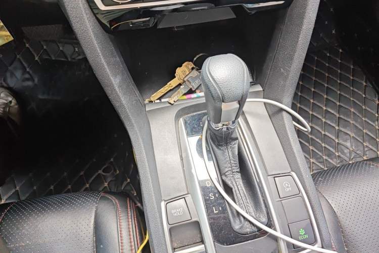 Used Honda Civic 2019 180TURBO CVT Shangdong Edition China V Gear Lever