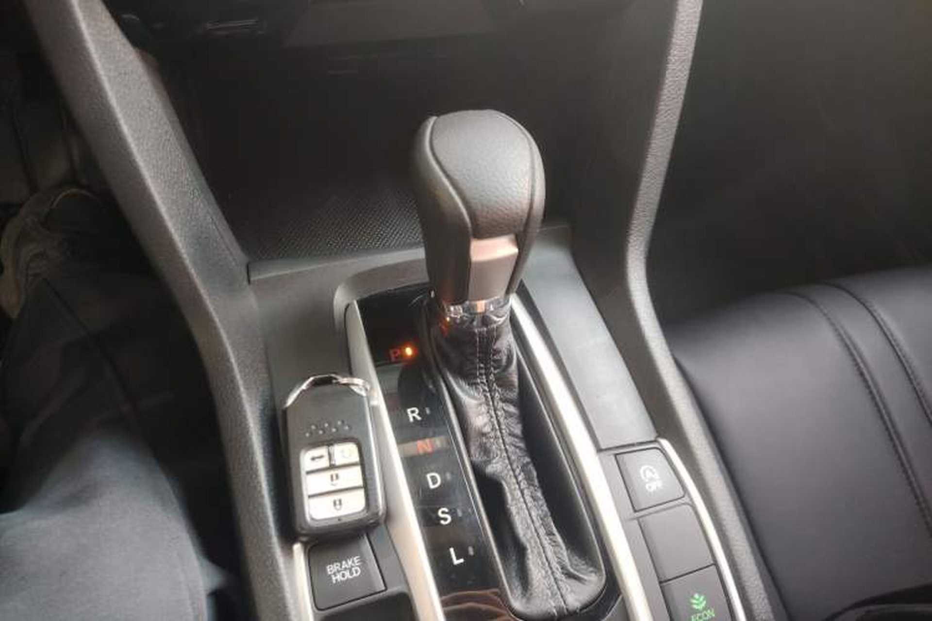 Used Honda Civic 2019 180TURBO CVT Shangdong Edition China V Gear Lever