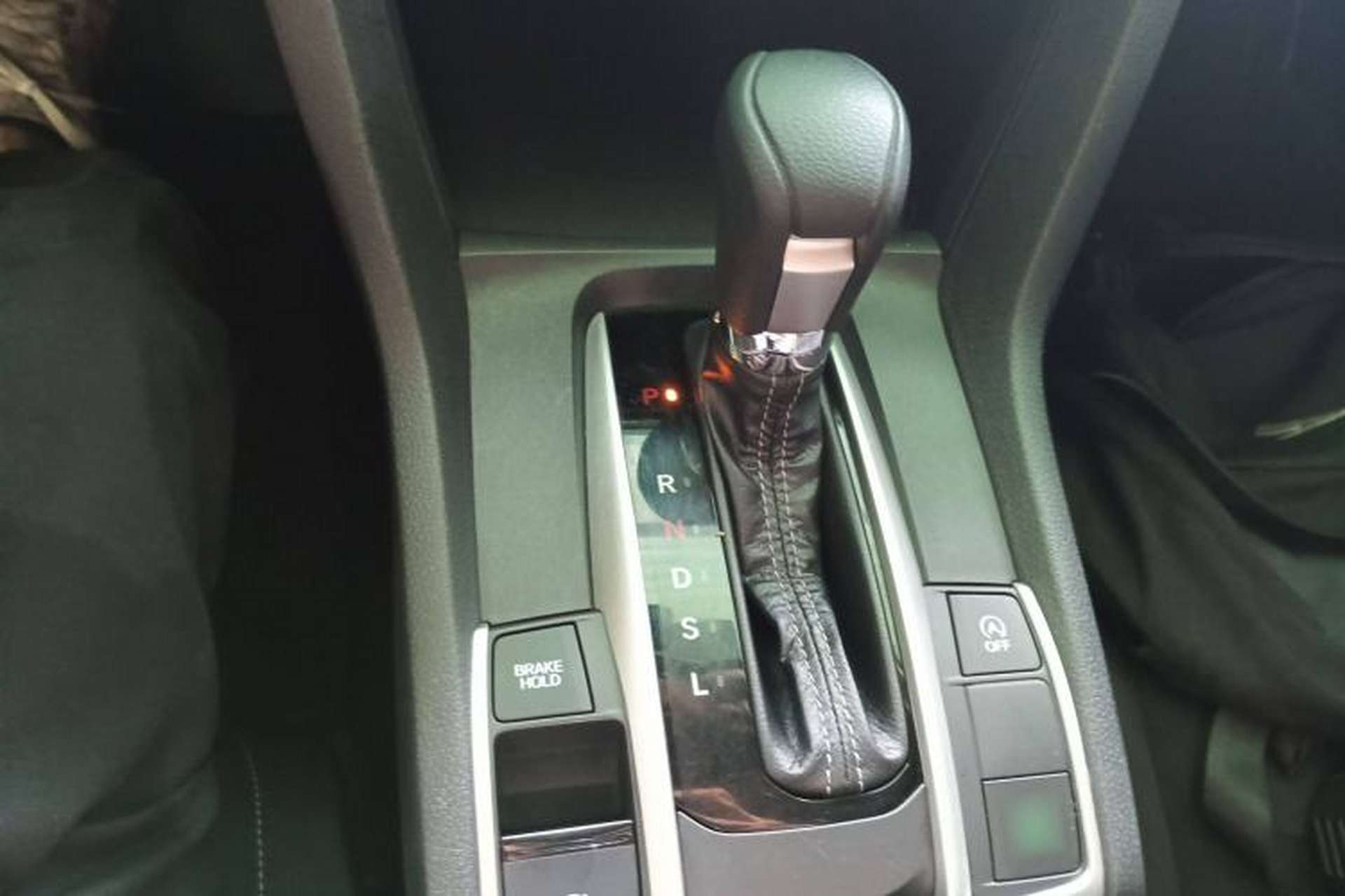 Used Honda Civic 2019 180TURBO CVT Shangyue Edition China VI Emission Standard Gear Lever