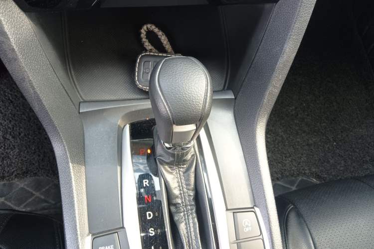 Used Honda Civic 2019 220TURBO CVT Dynamic Edition China VI Gear Lever