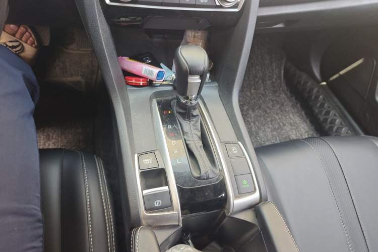 Used Honda Civic 2019 220TURBO CVT Dynamic Edition China VI Gear Lever