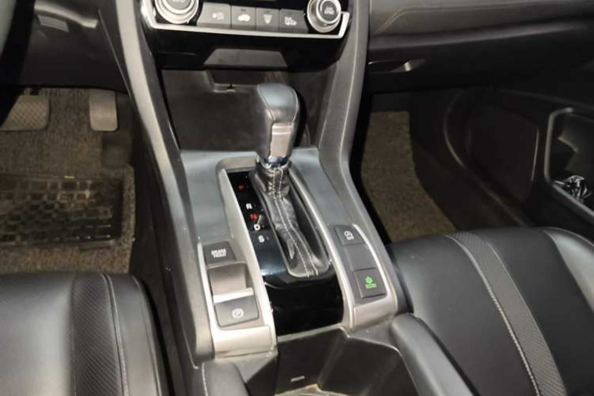 Used Honda Civic 2019 220TURBO CVT Power Edition China VI Emission Standard Gear Lever