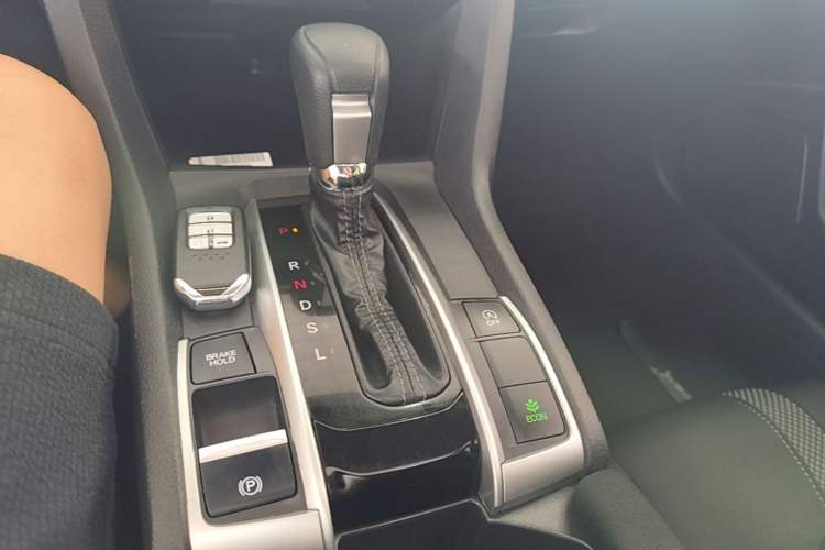 Used Honda Civic 2019 220TURBO CVT Dynamic Edition China VI Emission Standard Gear Lever