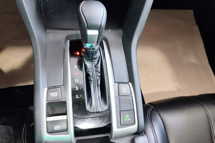 Used Honda Civic 2019 220TURBO CVT Dynamic Edition China VI Emission Standard Gear Lever